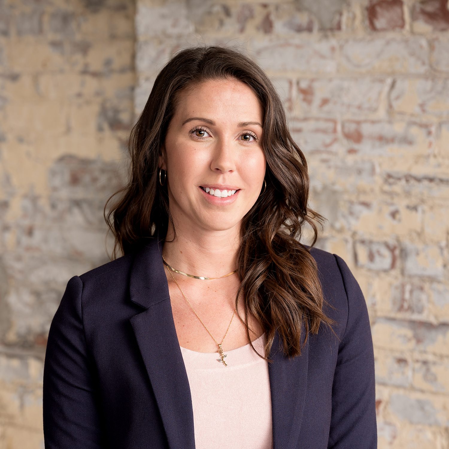 Annie Deneault, Avocate