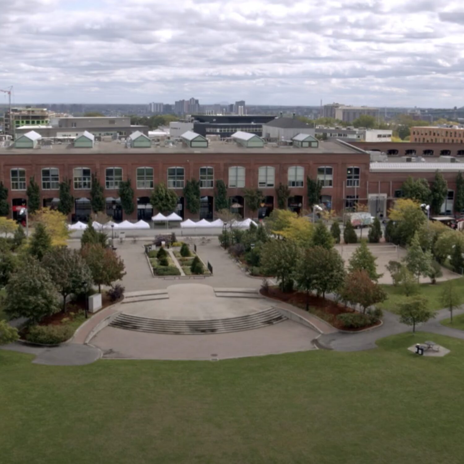 Découvrez Angus dans cette série documentaire authentique